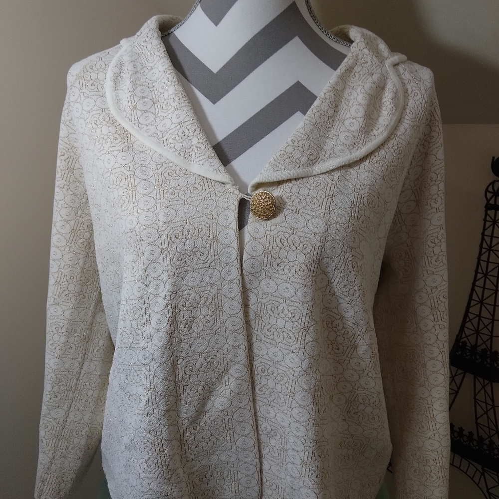 GRACE Cardigan Sweater size M Ivory with gold detail one button closure